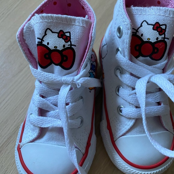 VERY RARE Converse Hello Kitty x Chuck Taylor All Star Canvas Hi 'White Size 5 - Picture 7 of 14